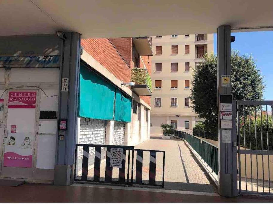 Splendido Appartamento In Zona Fiera A Болонья Экстерьер фото