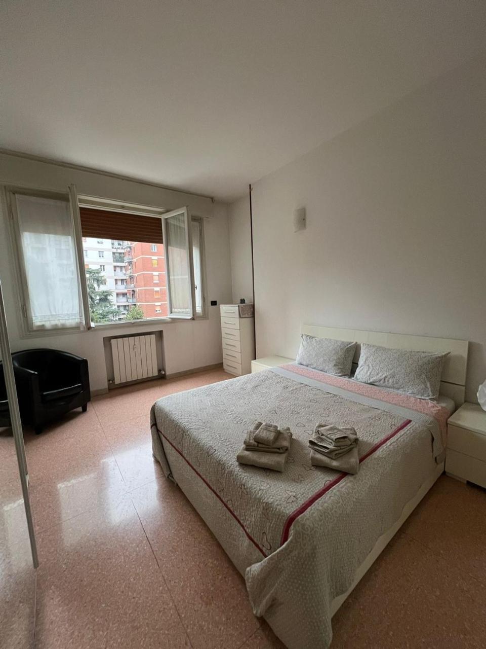 Splendido Appartamento In Zona Fiera A Болонья Экстерьер фото